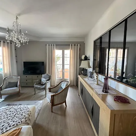 Apartamento 128m2 St Raph Centre, 400m Des Plages