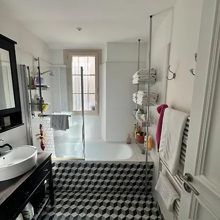 128m2 St Raph Centre, 400m Des Plages